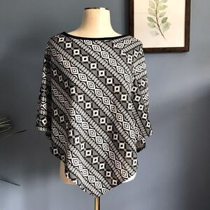 Hot Ginger Black White Geo Print Poncho Wrap Top